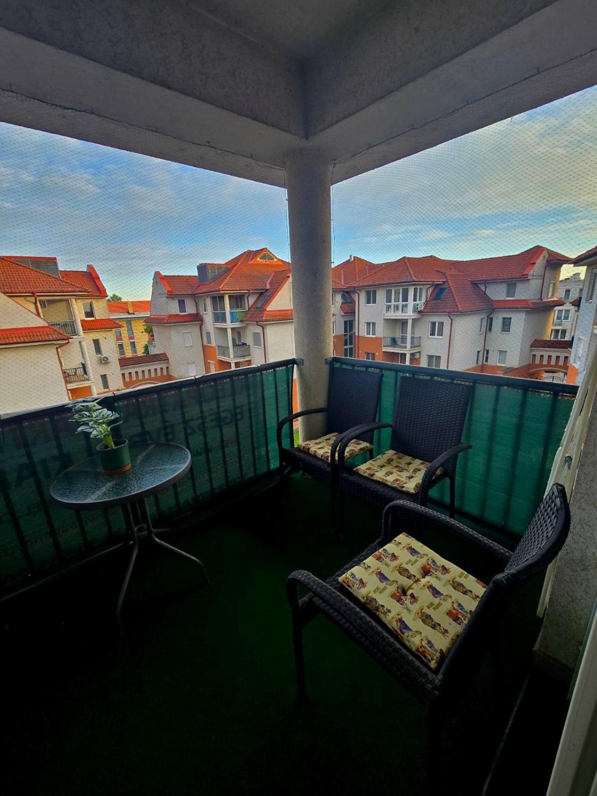 Kleopatra Apartman Hajdúszoboszló Екстериор снимка
